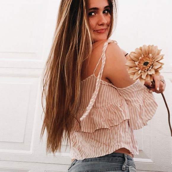 Meet your Posher, Kiersten - Picture 2 of 4